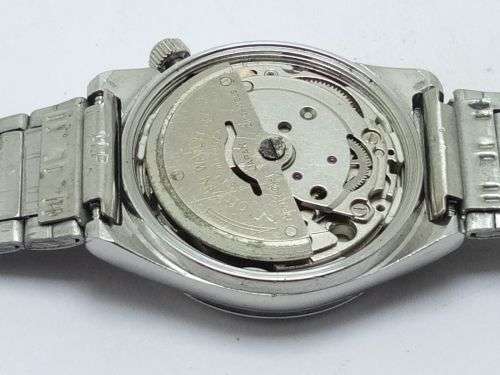 Vintage citizen automatic 8200a 2025